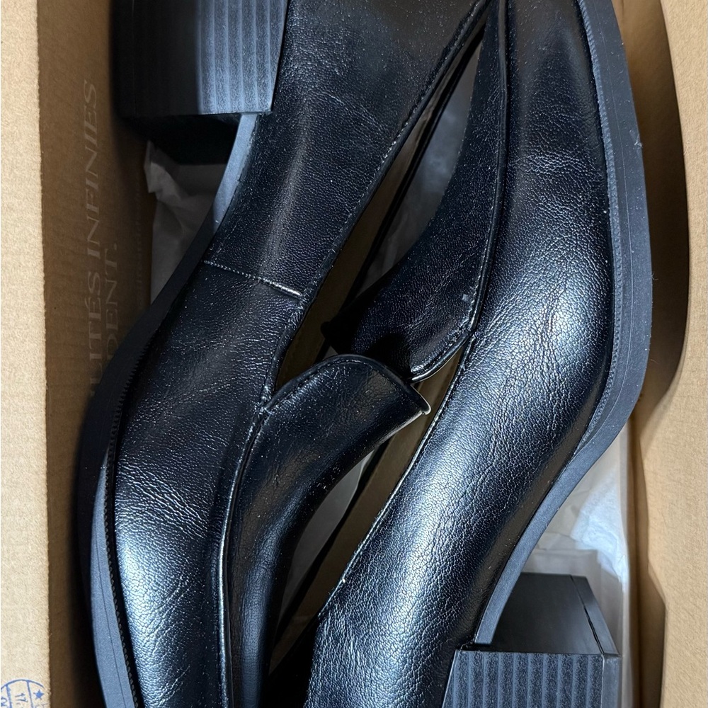 Life Stride Black Heeled Boots